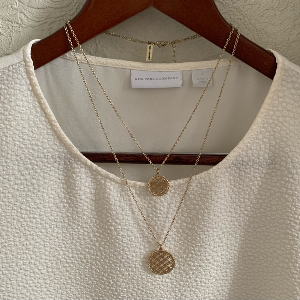 The Limited 2-tier necklace with circle pendants